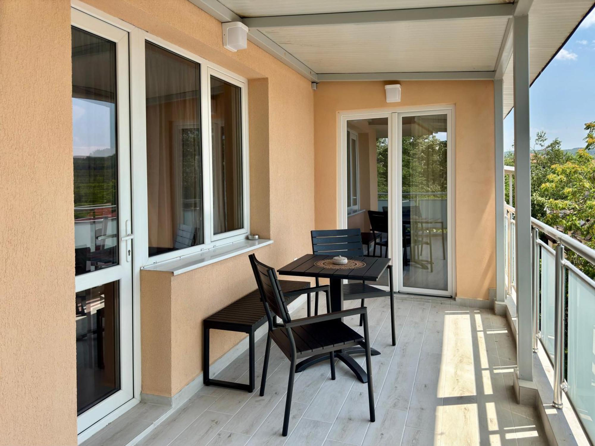 Parkview Luxury In City Center 8 Велико Търново Екстериор снимка