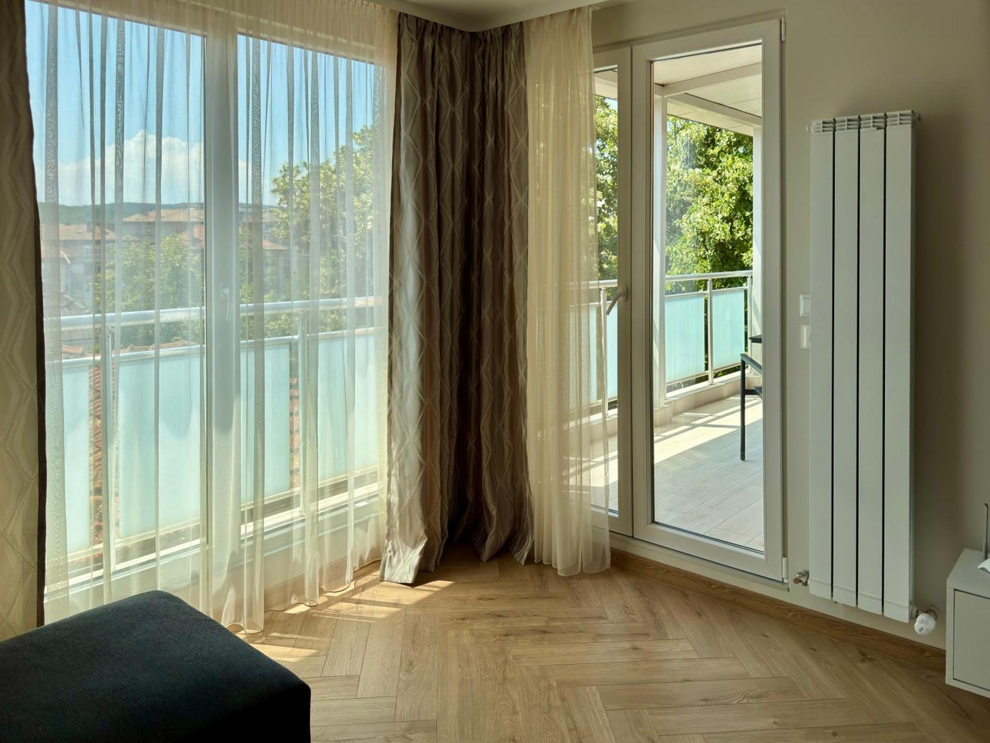 Parkview Luxury In City Center 8 Велико Търново Екстериор снимка